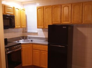 2142 S 15th St #2F, Philadelphia, PA 19145