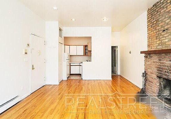 2nd image of 283 Sackett St APT 2F