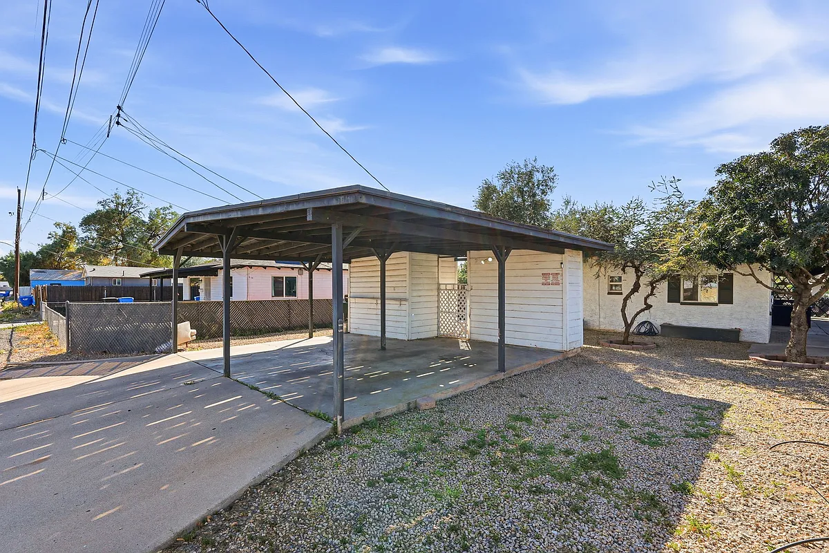Building Photo - 3817 N 9th Pl #2