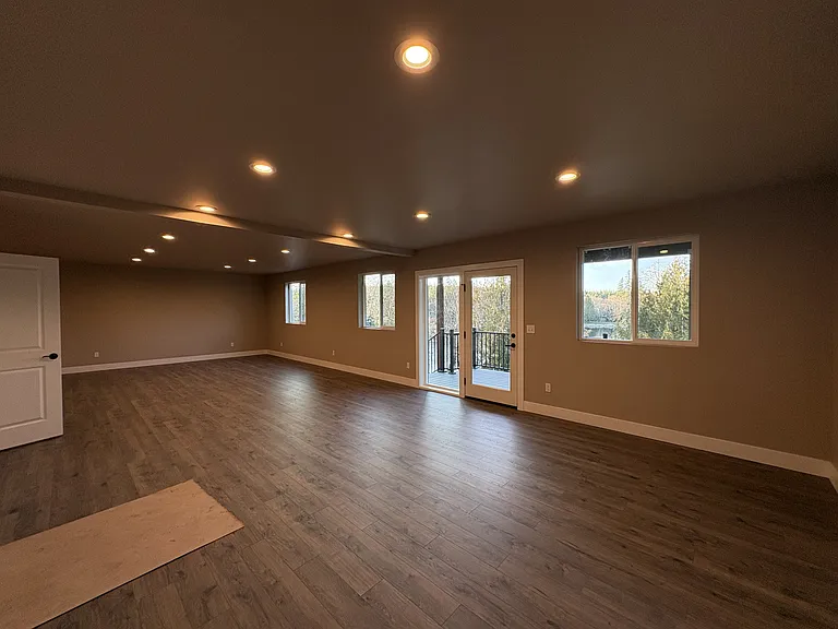 1680 SE Crescent Dr — Photo 3