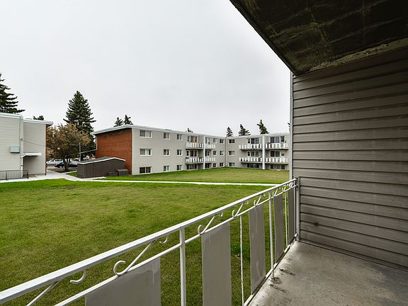 3rd image of 9550 129b Ave #397998
