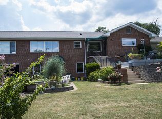 904 Harris Ln, Chattanooga, TN 37412