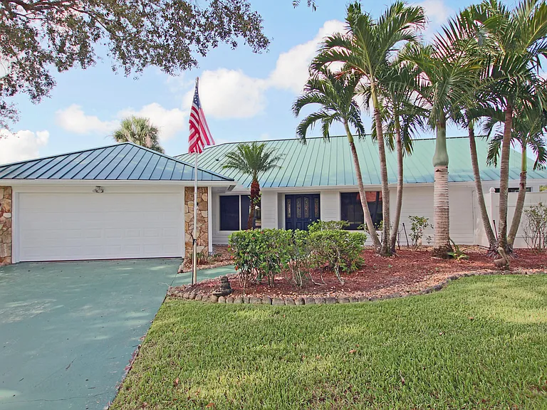 6944 Misty Lake Way — Photo 1