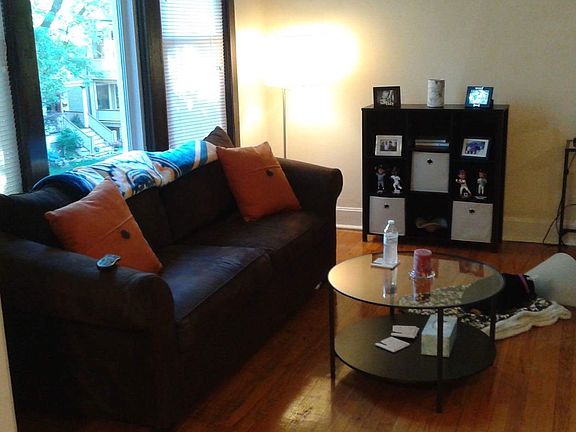 4th image of 3807 N Leavitt St APT 2