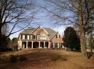 400 Hamilton Gates Trce, Roswell, GA 30075