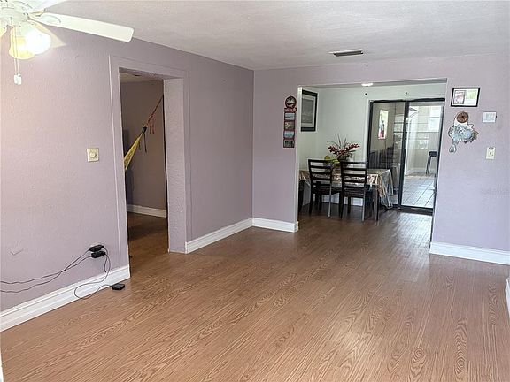 2nd image of 4802 E Curtis St