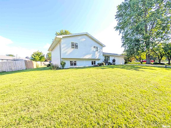 5th image of 818 Grandview Way