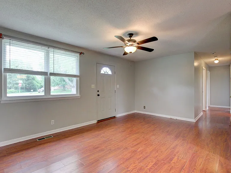 729 Welsey Dr — Photo 21
