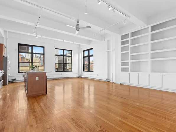 161 West 15th Street image 3 of 13