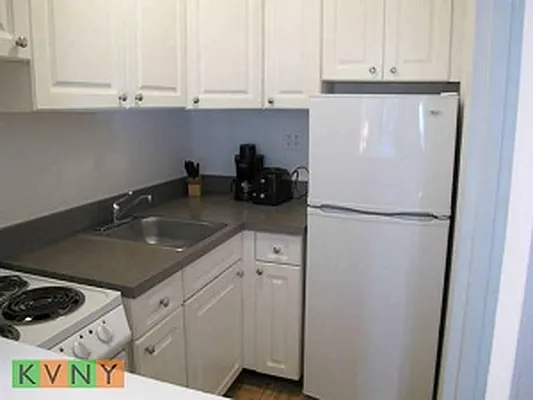 Rented by KVNY Soho | media 42