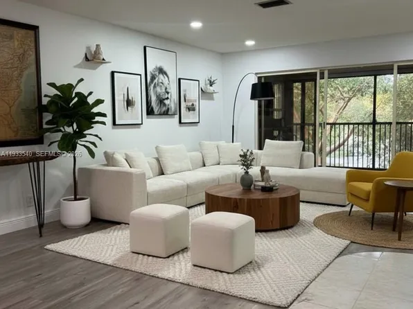 4155 NW 22nd St #267G, Coconut Creek, FL 33066