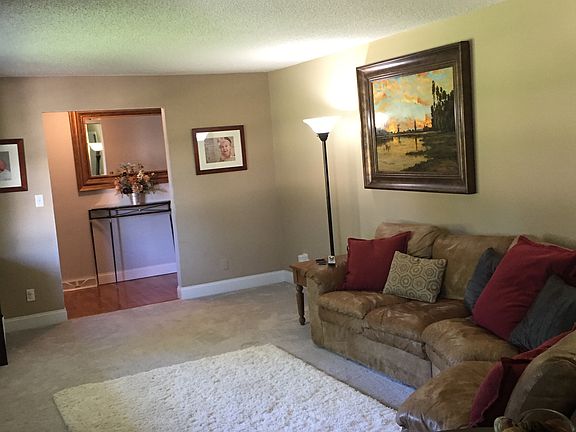 4th image of 639 Strawberry Ln