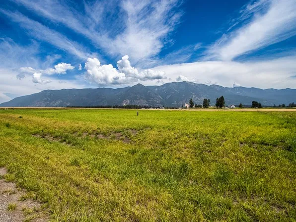 284 Green Valley Ln, Columbia Falls, MT 59912