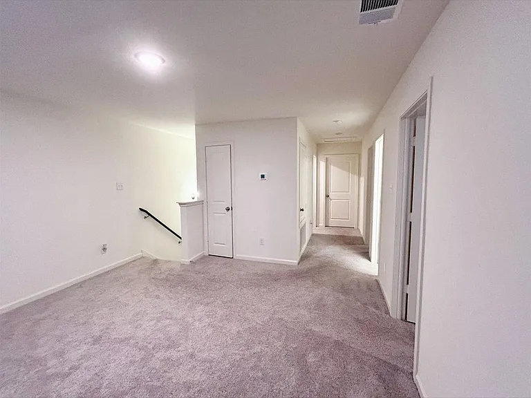 506 Valley View Dr — Photo 9