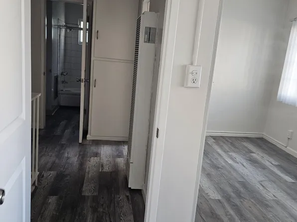 3431 Club Dr, Los Angeles, CA 90064