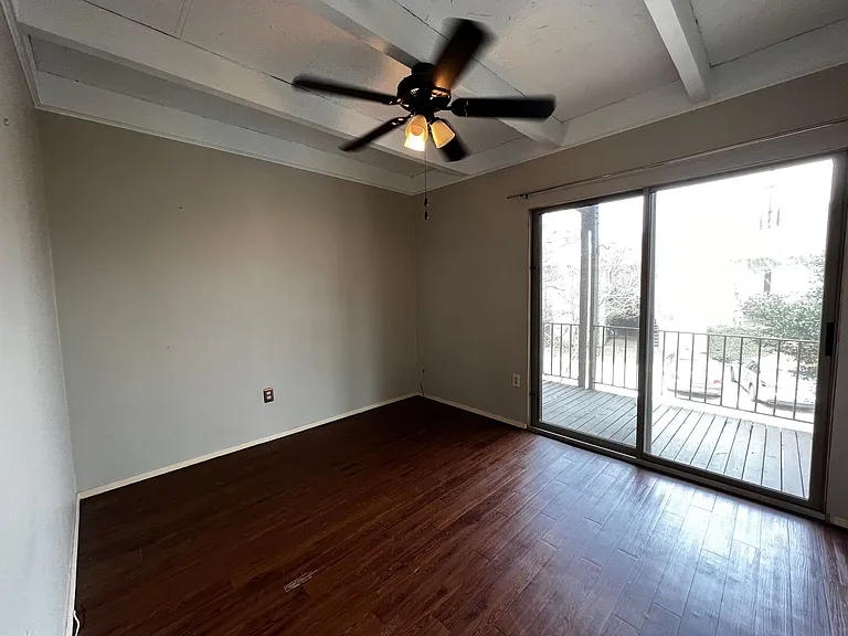 1008 S College Rd #203 — Photo 5
