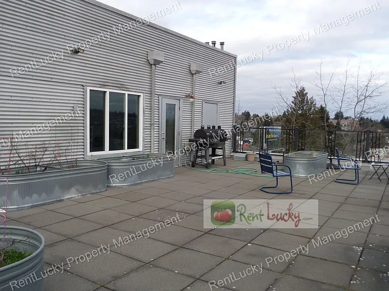 4031 Aurora Ave N #301 — Photo 24