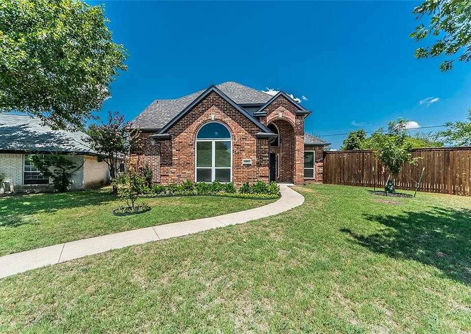 1st image of 1608 Shady Oaks Ln