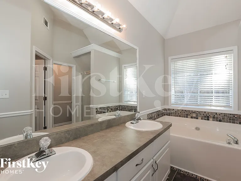 115 Coldwater Dr — Photo 8