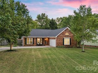 13809 Loch Loyal Dr, Charlotte, NC 28273