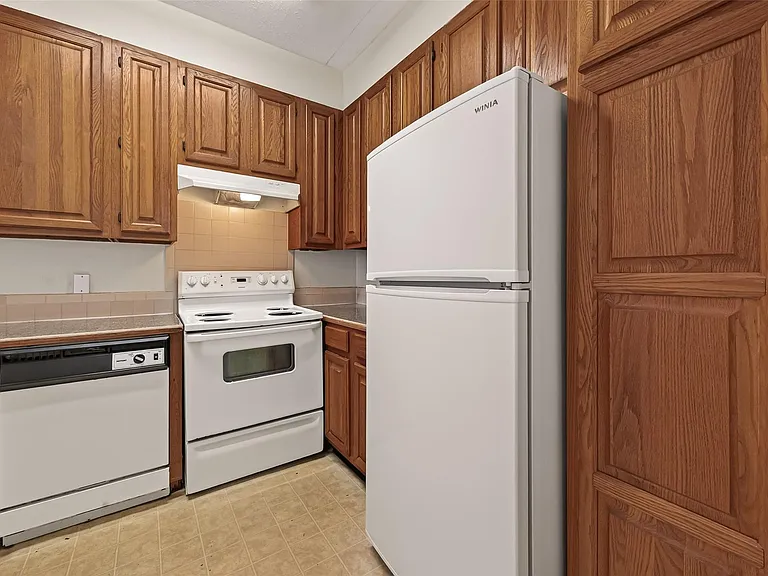 2211 S Braeswood Blvd #23C — Photo 7