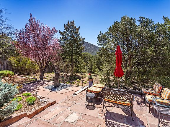 3rd image of 1813 Sun Mountain Dr