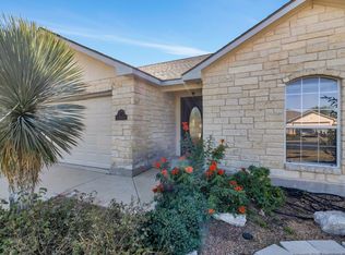 525 Copper Ln, Jarrell, TX 76537