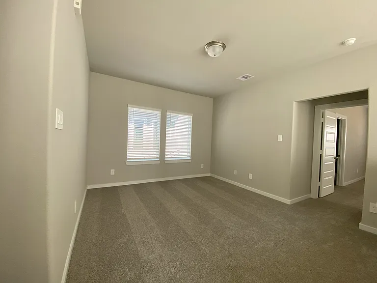 4112 Glowing Hearth Dr — Photo 11