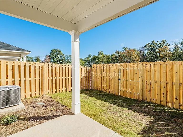 1043 Linsmore Ave — Photo 21