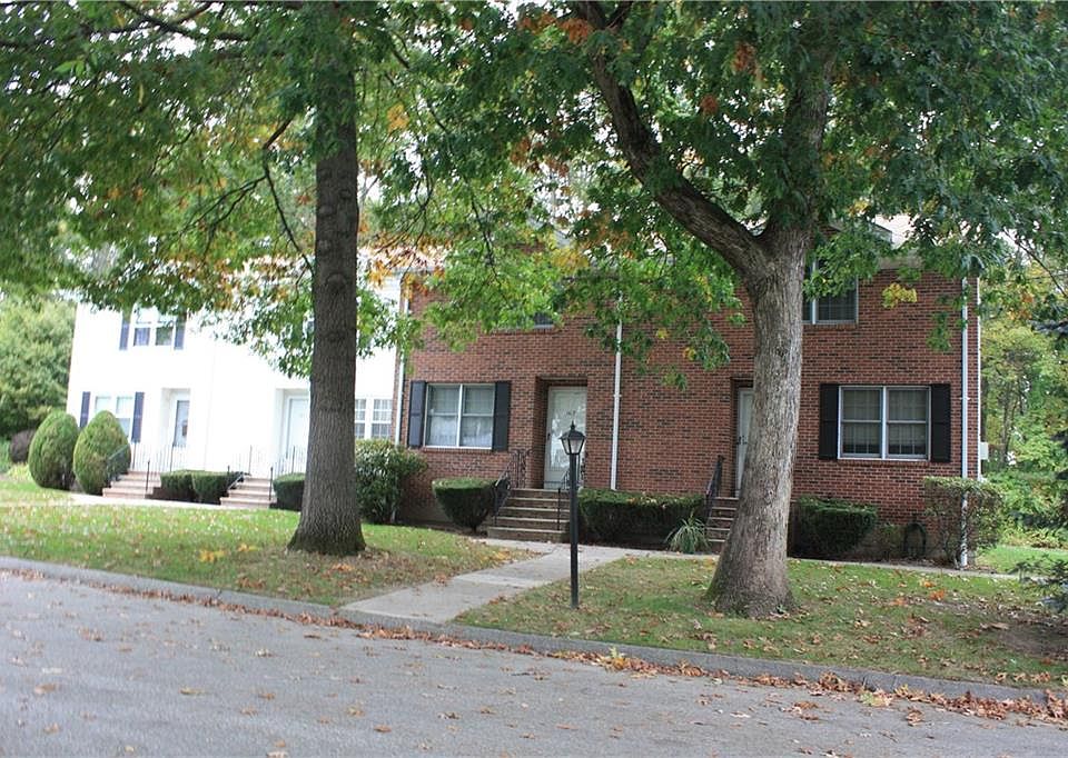 1st image of 162 Oak Park Dr