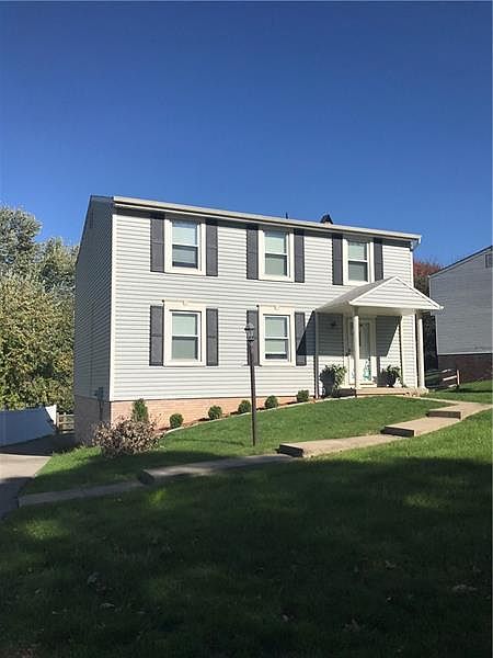 1st image of 212 N Rose Dr