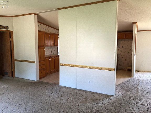 5th image of 244 Elm Ave