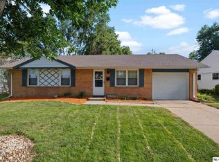 13473 Oak St, Omaha, NE 68144