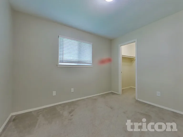 2706 King James Ct — Photo 9