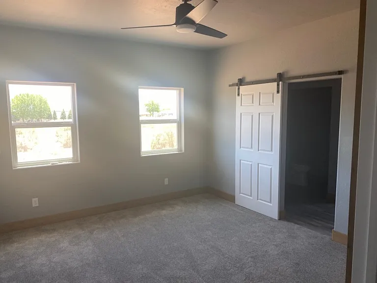 1601 E Downey Ave — Photo 9