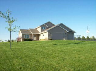 N5578 1245th St, Prescott, WI 54021