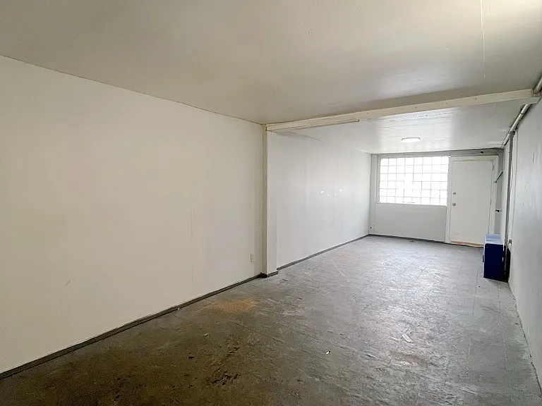 1522 Devereaux Ave — Photo 8