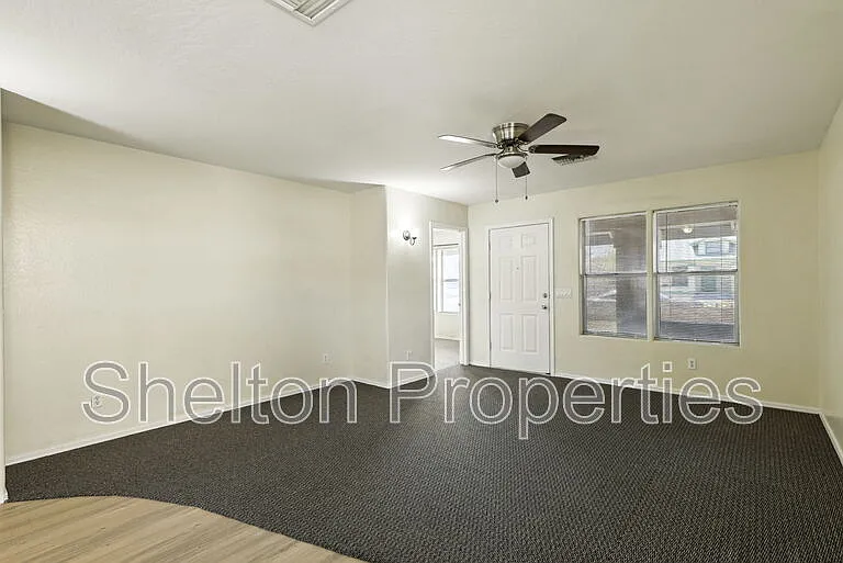 345 N 15th St — Photo 7