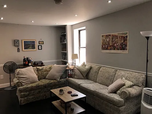 Rented by Friedman Roth Realty | media 7