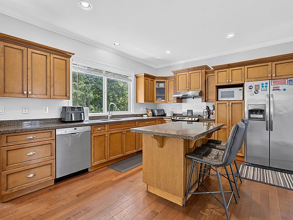 3rd image of 4330 Blauson Blvd