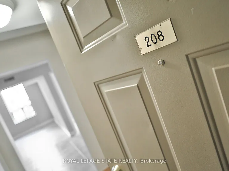 400 York Blvd #208 — Photo 6