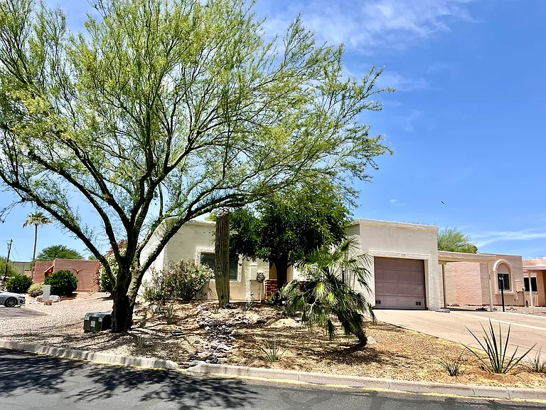 171 N Calle Del Lago — Photo 1