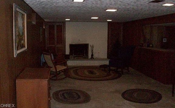 5th image of 182 Pepperidge Dr