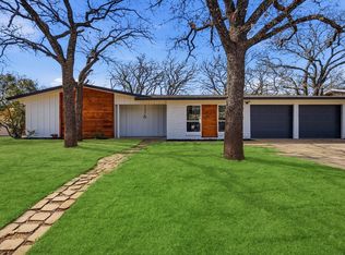116 Ravenswood Dr, Bedford, TX 76022