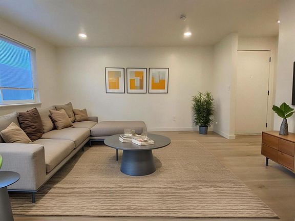 4th image of 4841 Pacific Ave APT 4