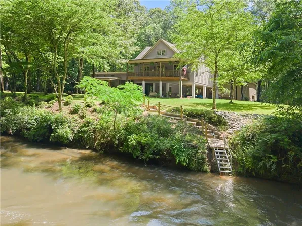 1088 Little Hawk Rd, Sautee Nacoochee, GA 30571