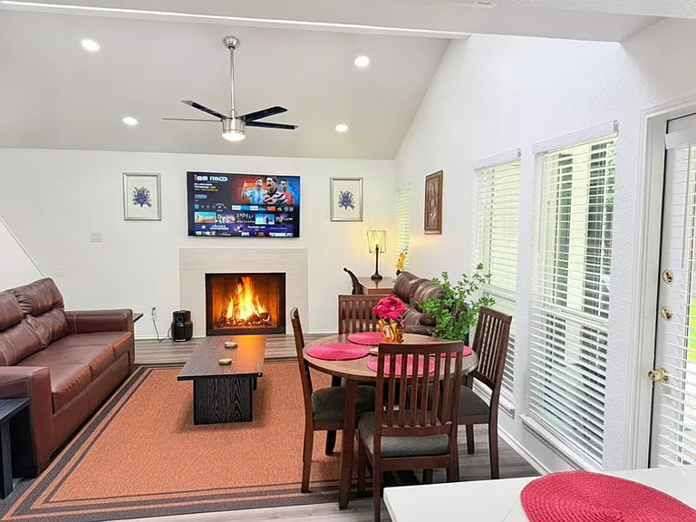 2309B Windy Pine Ln — Photo 5