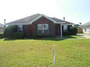 510 McDonald Dr, Wetumpka, AL 36092