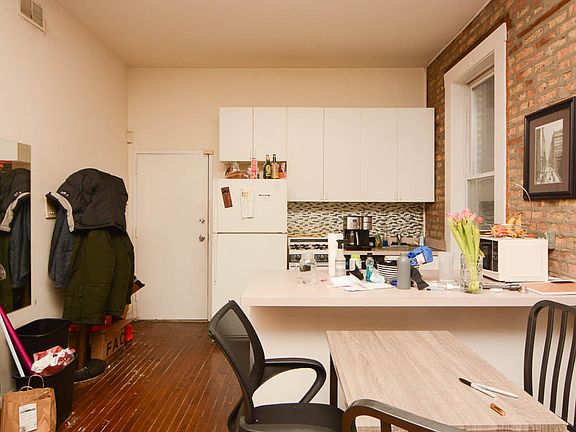 5th image of 1451 W Augusta Blvd #2R