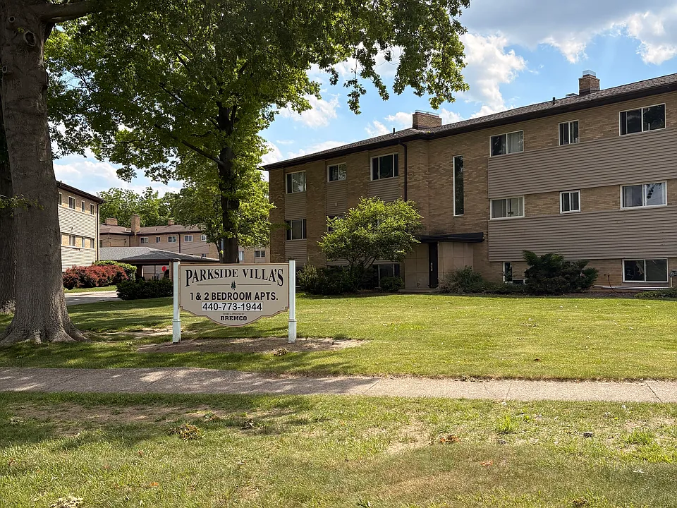 Parkside Villa Apartments